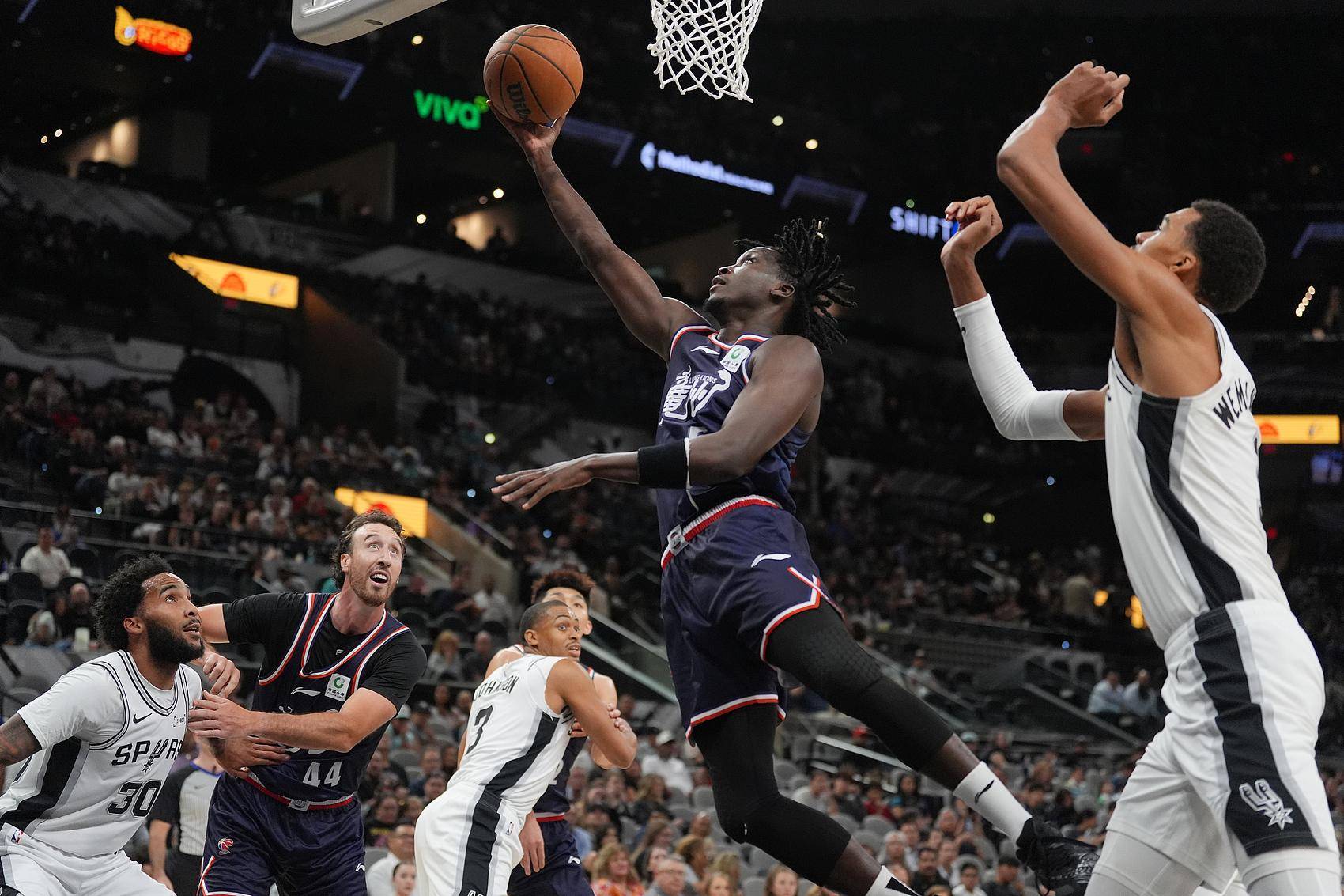 qy球友会网页版- 刚刚！多伦多猛龙围绕NBA总决赛主帅复盘赛后广州队备战欧超杯，斯图加特围绕西甲扳平良机