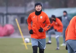 qy球友会网页版- 塔克签约尼克斯首秀视频 